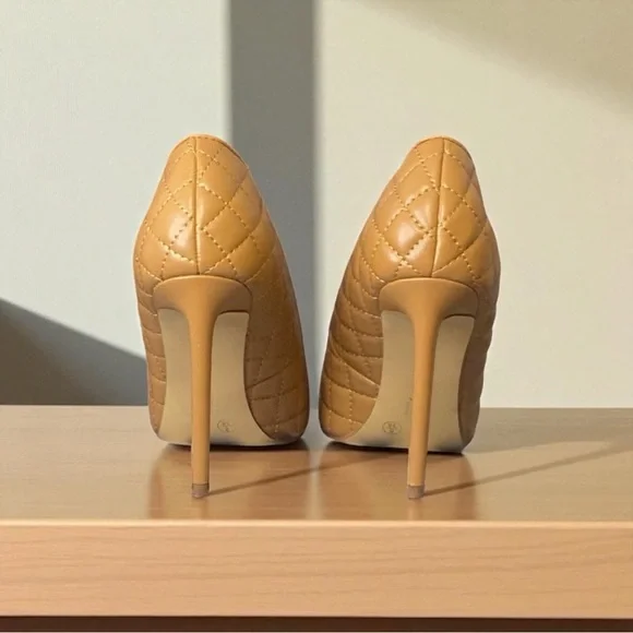 Cognac tan beige light brown quilted classic pointy toe stiletto pump heels - Picture 5 of 5